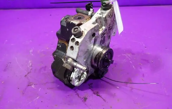 Volvo S60 Fuel injection high pressure pump