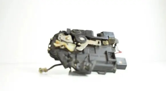 Audi A6 S6 C5 4B Rear door lock 4B0839016B