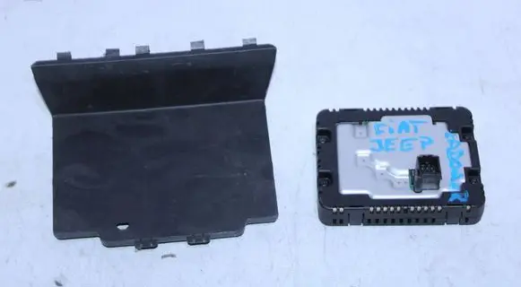 Jeep Compass Wireless charging module 52195492 0000017787 10R0622348
