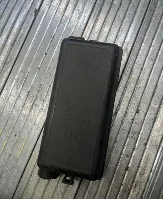 Mini One - Cooper R50 - 53 Fuse box cover 69535 148079306 13658611