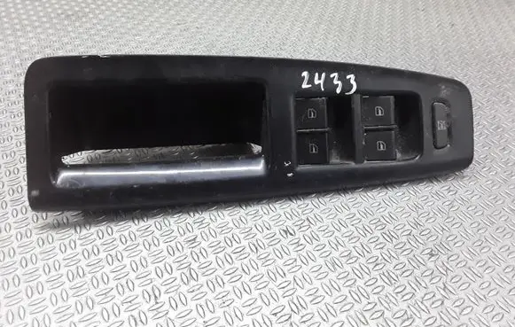 Volkswagen Polo Electric window control switch