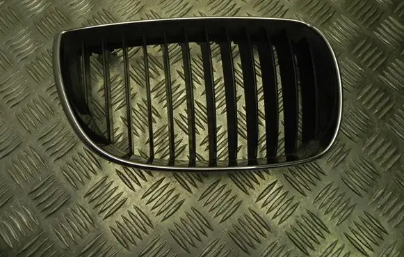 Roof trim bar molding cover
