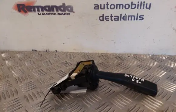 Skoda Octavia Mk2 (1Z) Indicator stalk 1K0953513E