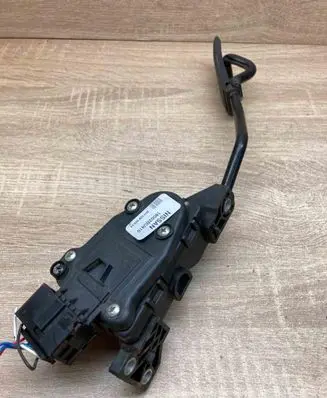 Nissan Almera Tino Accelerator throttle pedal 18002BU410 WithPlug