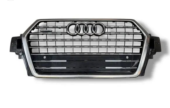 Audi Q7 4M Front bumper upper radiator grill 4M0853651F