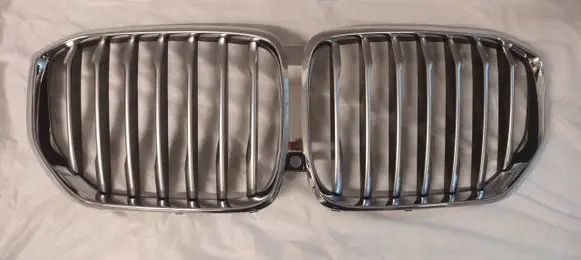 BMW X5 G05 Front bumper upper radiator grill 7454887