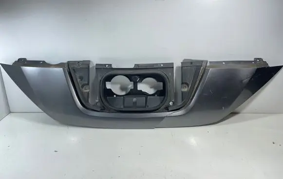 Nissan Leaf II (ZE1) Front bumper upper radiator grill 623205sh0a
