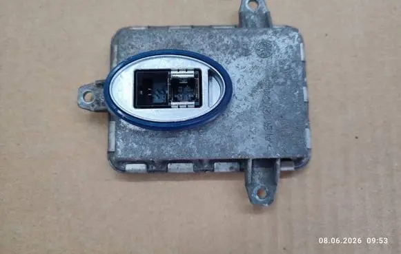 BMW X4 F26 Headlight ballast module Xenon 7317408