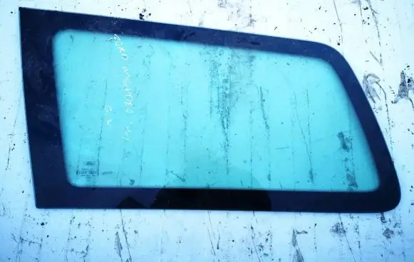Ford Mondeo Mk III Rear side window