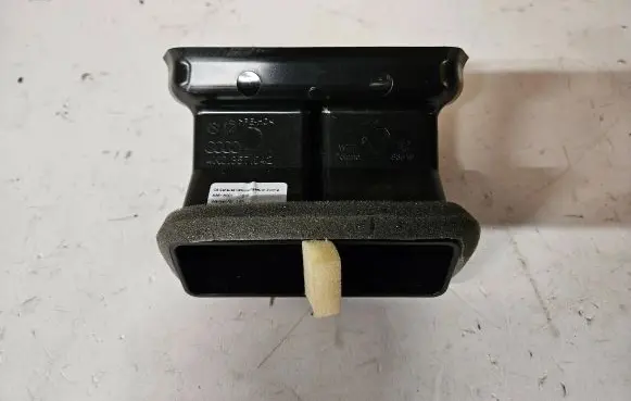 Audi A6 S6 C8 4K Cabin air duct channel 4K0857042 83516001