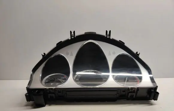 Mercedes-Benz C W204 Speedometer (instrument cluster) A2049004402