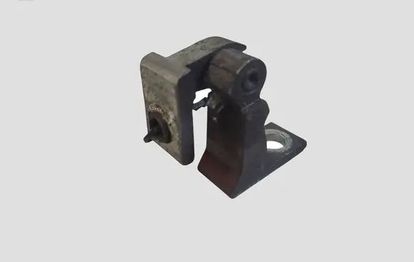 Volkswagen Amarok Rear door lower hinge 8K0831402