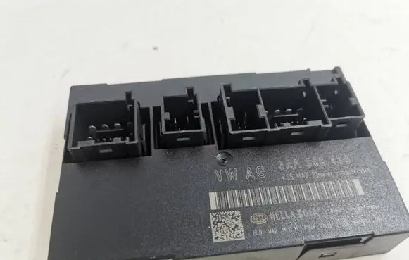 Volkswagen PASSAT B7 Comfort/convenience module 3AA959433