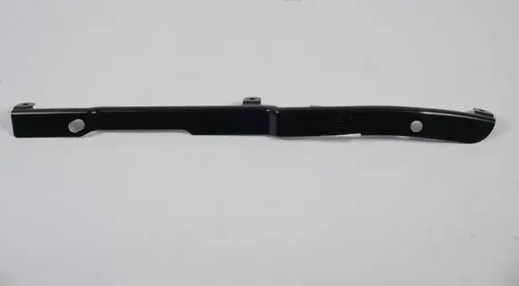 Front bumper mounting bracket