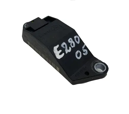 Mercedes-Benz E W211 Airbag deployment crash/impact sensor 00402623A1 A0018209326