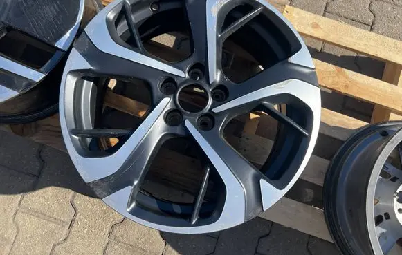 Citroen DS7 Crossback R18 alloy rim 9817501277