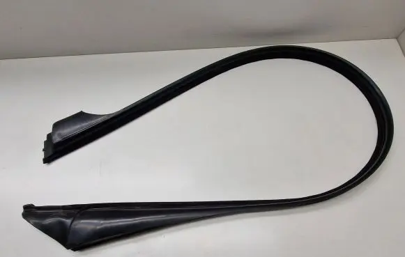 BMW 5 F10 F11 Rubber seal front coupe door 7182286