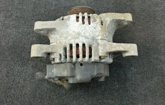 KIA Sorento Generator/alternator 3730039450