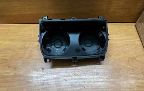 BMW 7 F01 F02 F03 F04 Cup holder front 9113863 46568 19052008