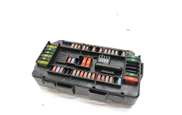 BMW 1 F20 F21 Fuse module 9337879