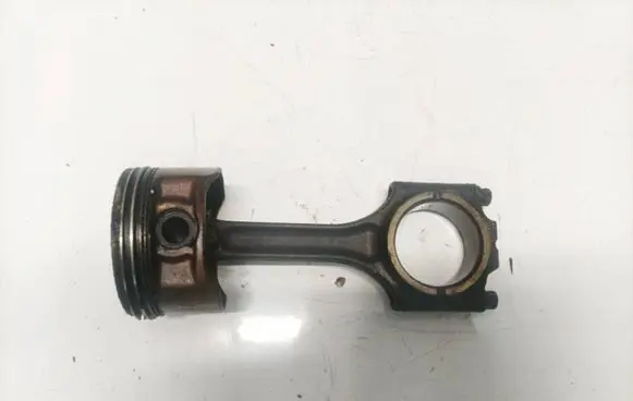 Volvo S60 Piston with connecting rod