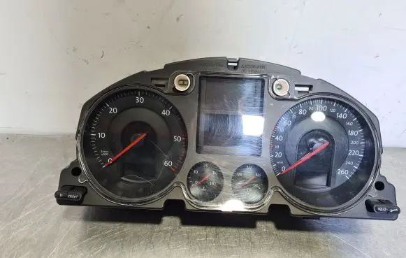 Volkswagen PASSAT B6 Speedometer (instrument cluster) a2c53145550