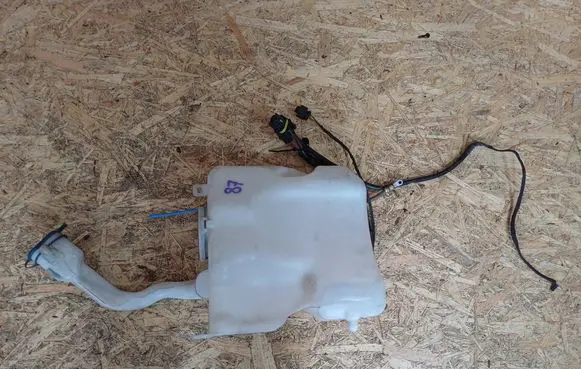 Mercedes-Benz C W203 Windshield washer fluid reservoir/tank 2038600560