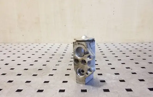 Air conditioning (A/C) expansion valve