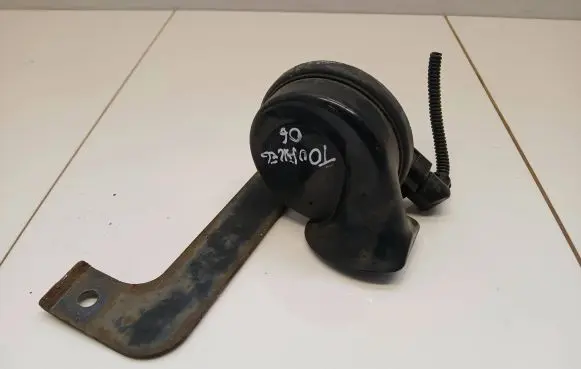 Volkswagen Touareg I Horn signal