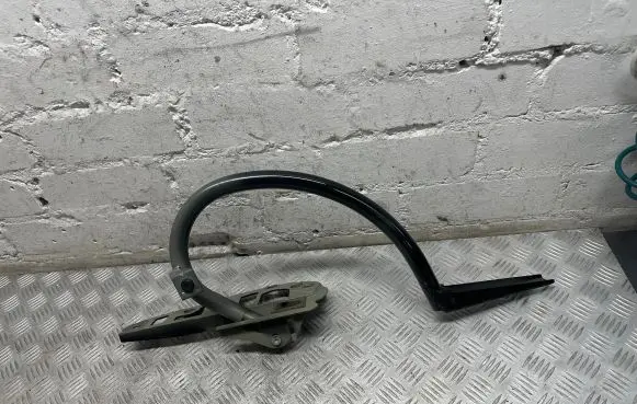 Mercedes-Benz E AMG W213 Tailgate/trunk/boot hinge A2137500428