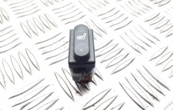 Nissan Qashqai Seat heating switch