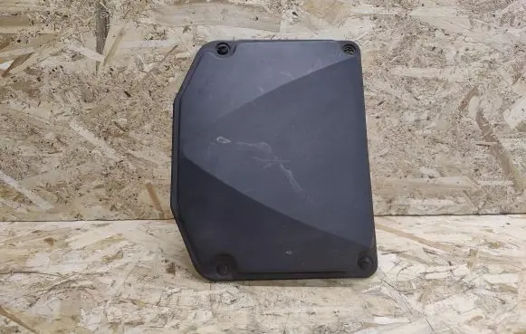 Maserati GranTurismo Fuse box cover