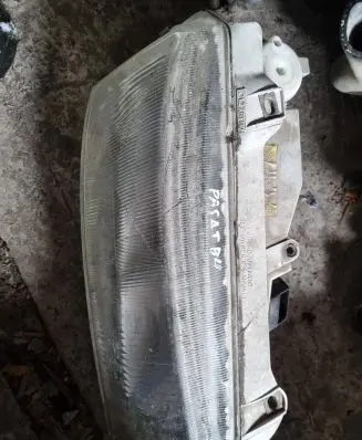 Volkswagen PASSAT B4 Headlight/headlamp M7741
