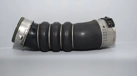 BMW 1 E81 E87 Intercooler hose/pipe 7797480