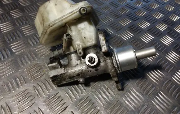 Opel Vectra C Master brake cylinder 320670701