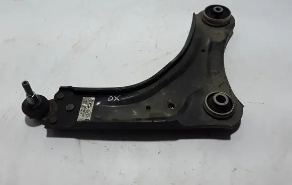 Renault Latitude (L70) Front lower control arm/wishbone 545000008R