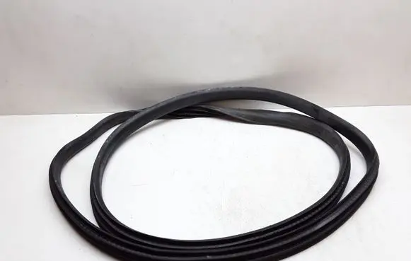 Volvo XC60 Front door rubber seal