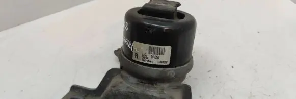 Volvo V70 Engine mount bracket 31330135