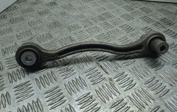 Mercedes-Benz C AMG W205 Rear control arm 20402