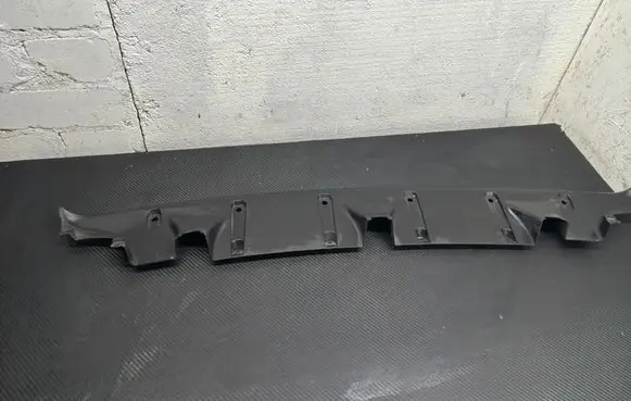 Porsche Macan (95B) Intercooler air guide/duct channel 95B805647A