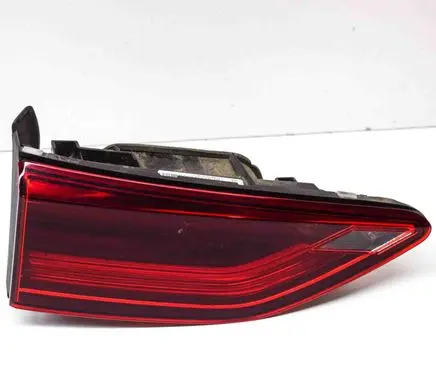 Volkswagen Golf VIII Tailgate rear/tail lights 5H0945093D