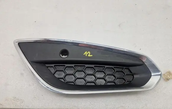 Volvo V60 Front bumper lower grill 31294136