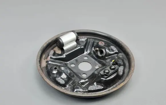 Dacia Sandero II Rear brake disc plate dust cover 
