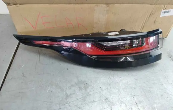 Land Rover Range Rover Velar Rear/tail lights LR111106 LR093426