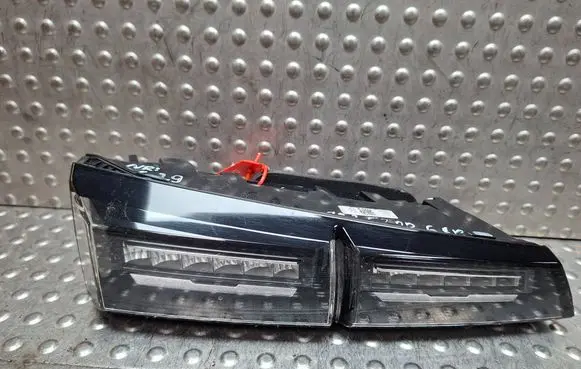 Peugeot 308 Rear/tail lights S26312629 9836300680