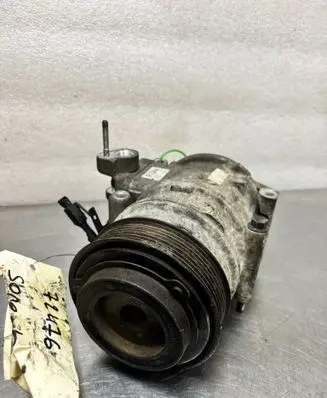 KIA Sorento Air conditioning (A/C) compressor (pump) 16250-23500