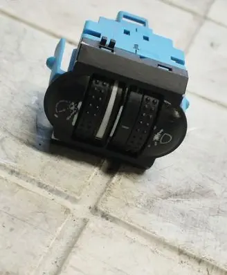 Volkswagen Touareg I Headlight level height control switch 7L6941333D