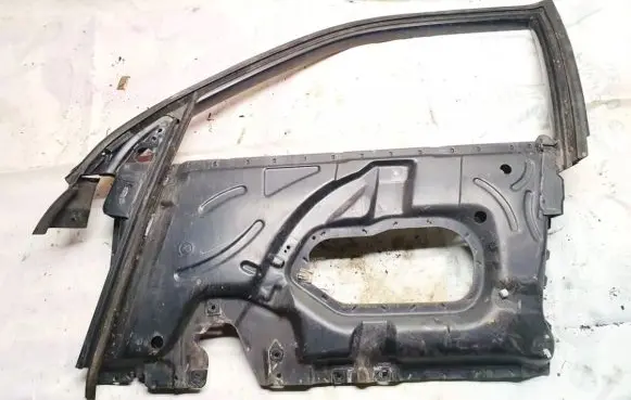 Audi 100 S4 C4 Front door window/glass frame 