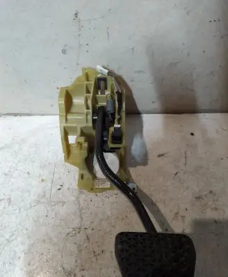 BMW 5 E60 E61 Brake pedal 6769221