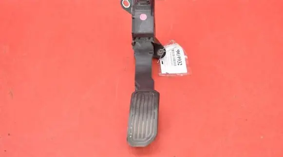 Toyota Avensis T270 Accelerator throttle pedal 78110-02022